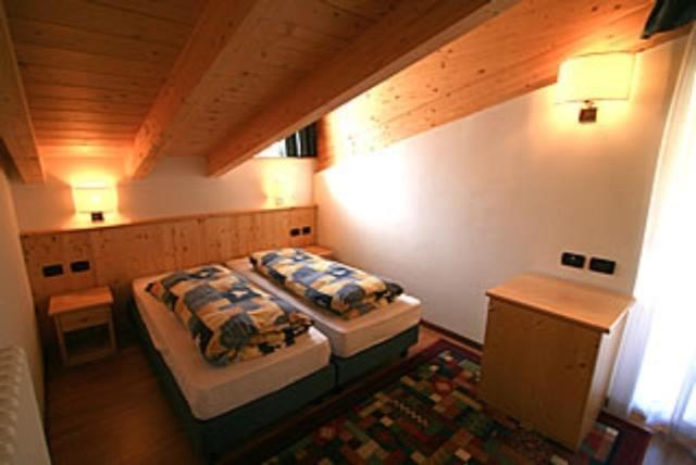 Residence Dolomia Pozza di Fassa Bilik gambar